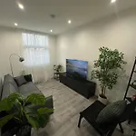 Retro Suite A Luxury Apartment With King Size Bed Wii Games And Entertainment