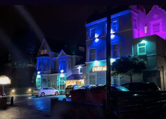 Star Hotel, South Leicester