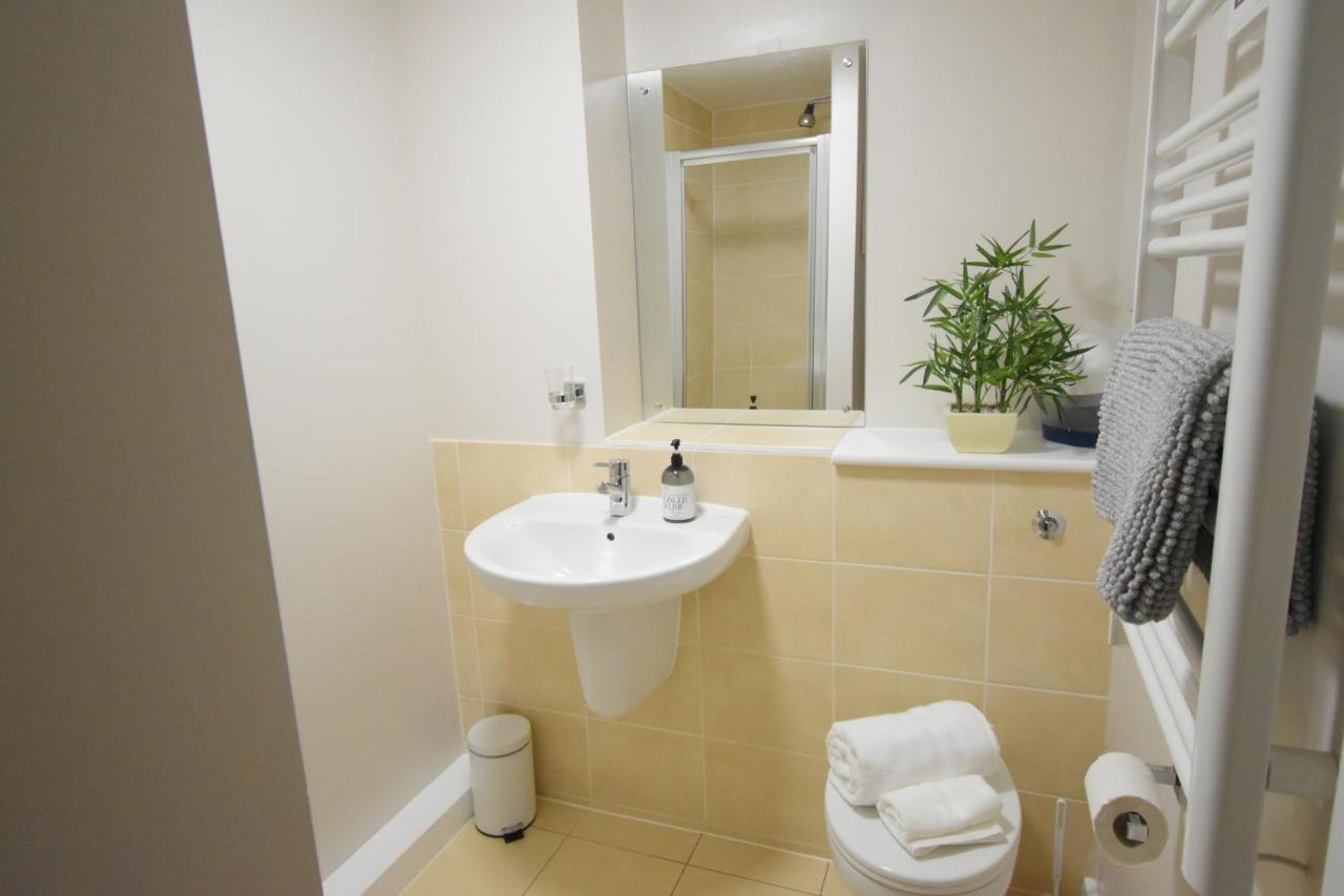 The Bootlace Apartment *