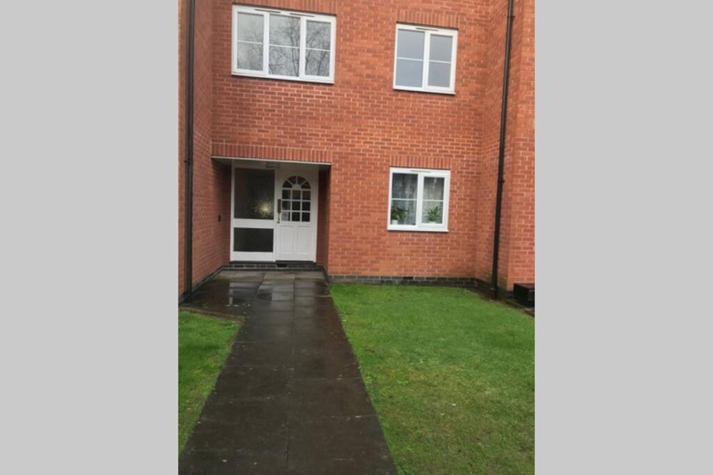 The Regency Entire 1 Bedroom Flat Accomodation * Leicester