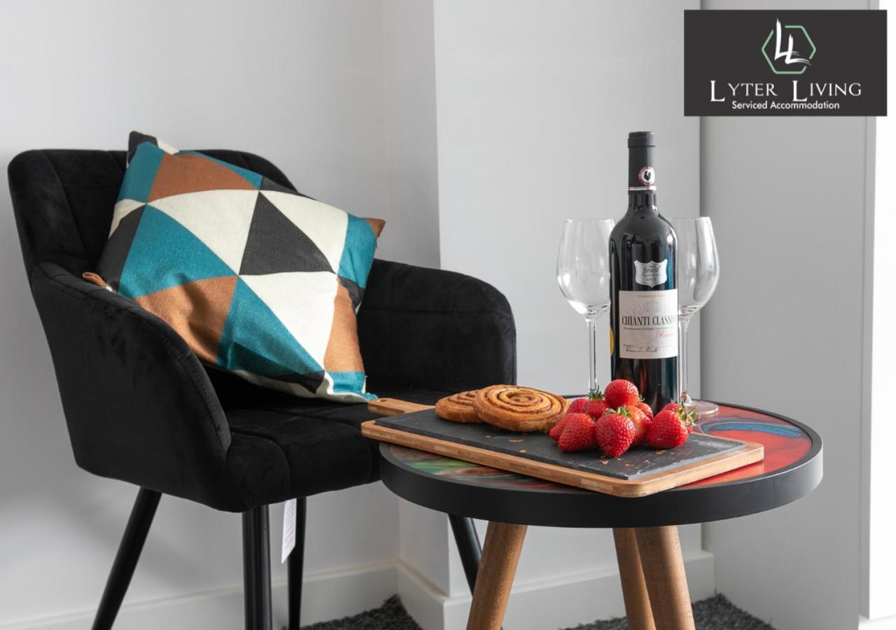 By Lyter Living Desks & Wifi - Monthly Available * Leicester