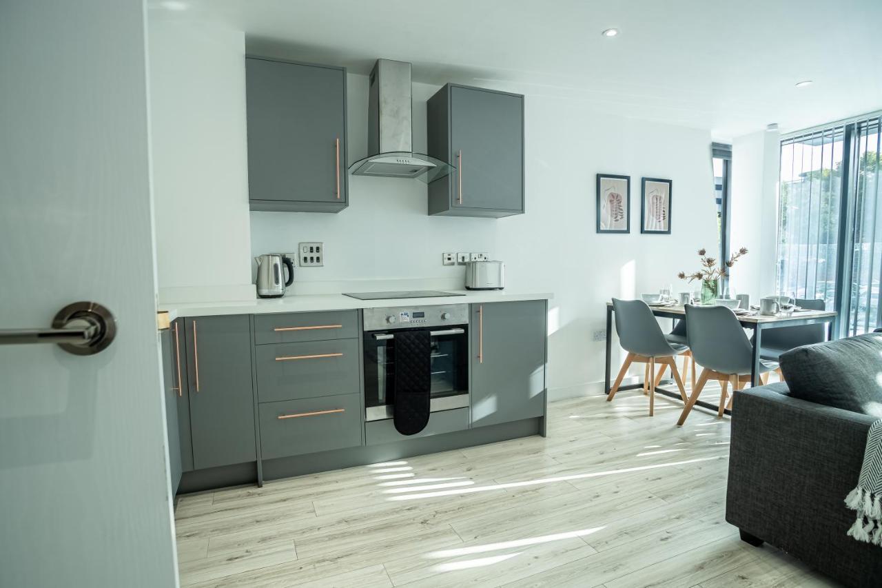 Modern Luxe 1 & 2 Bed Apts Near Granby Plaza By Sojo *