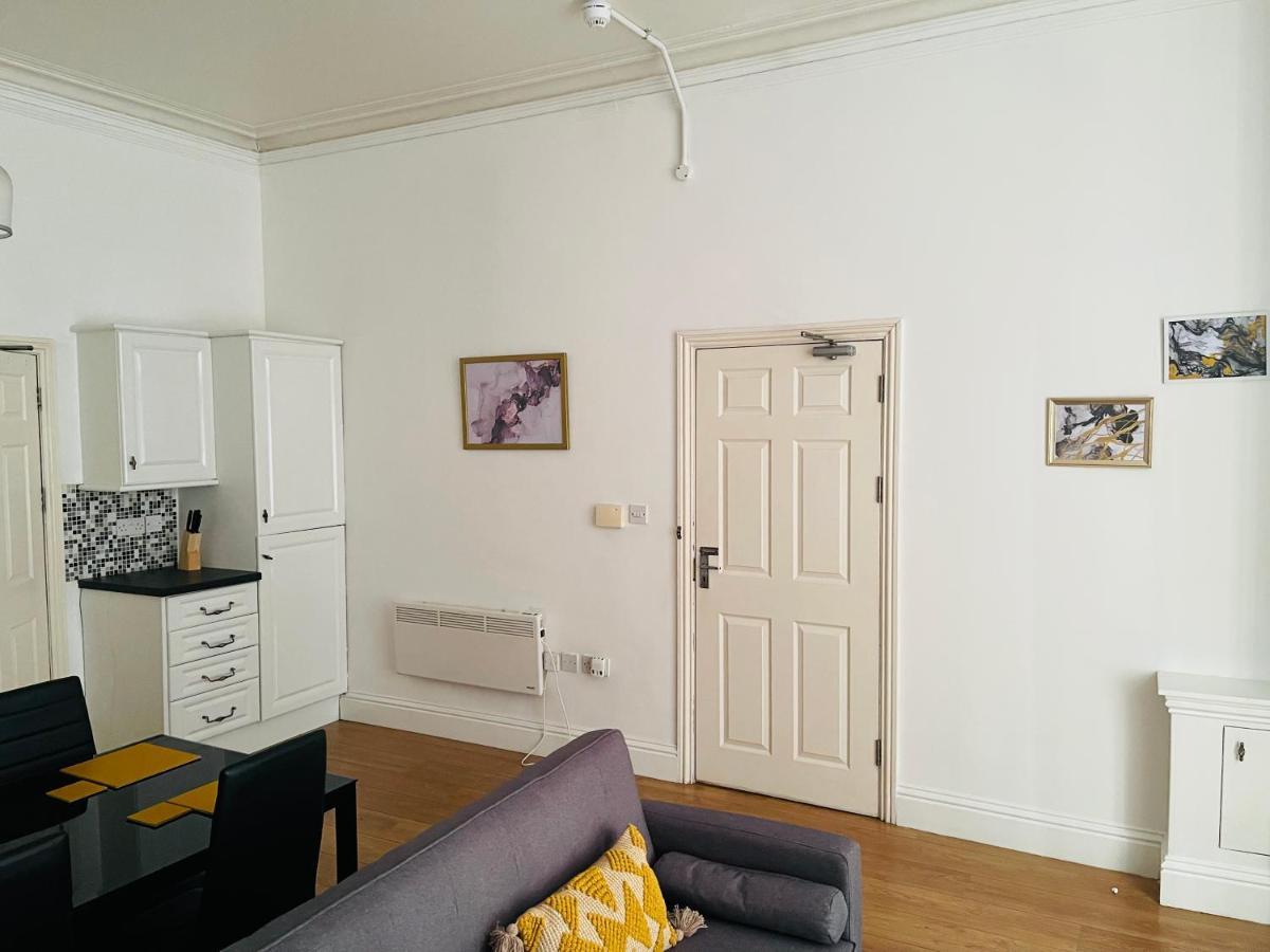 Apartamento Spacious 2 Bedroom Apartment, Heart Of *
