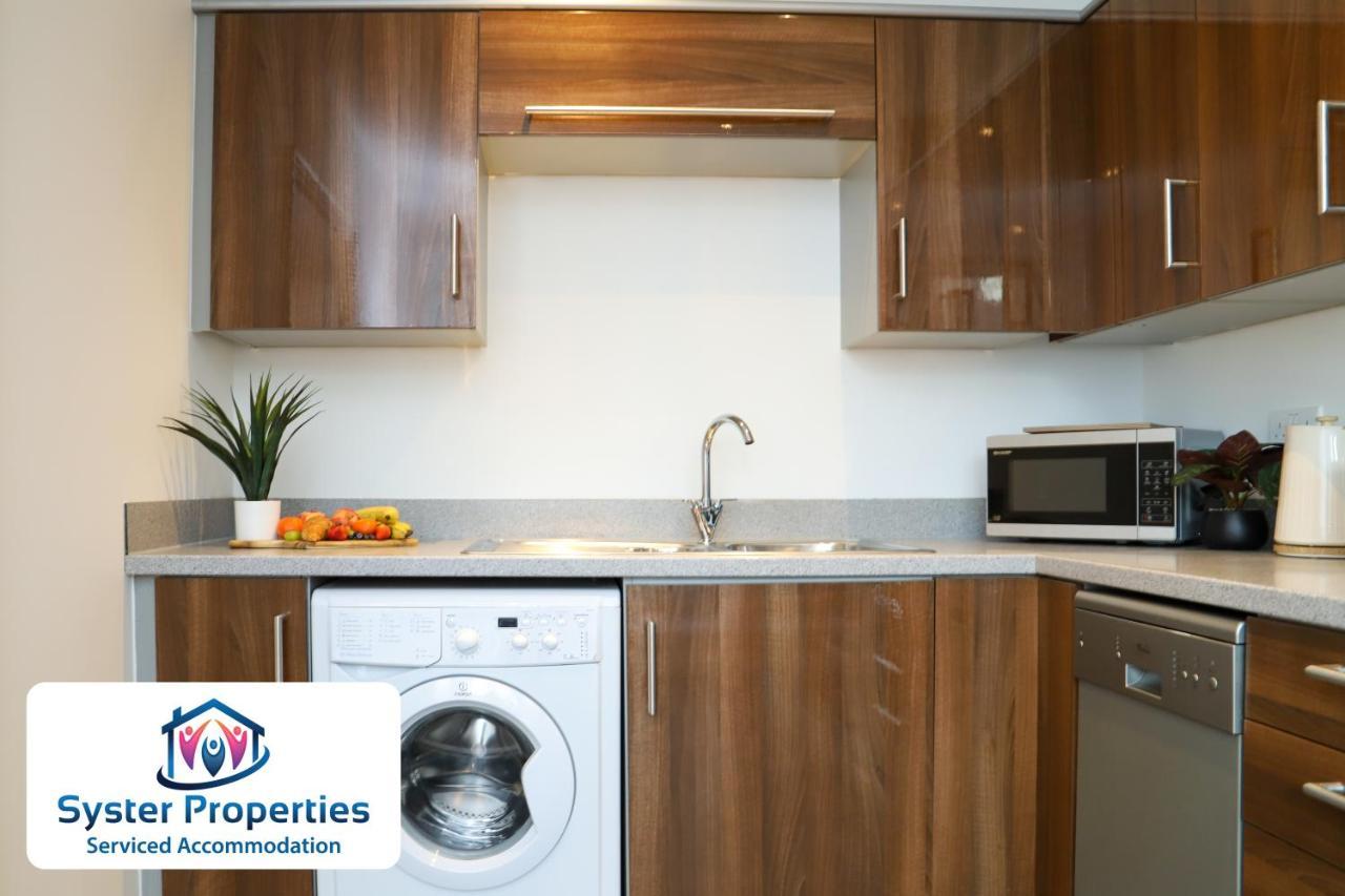Syster Large For Contractors, Families , Groups *