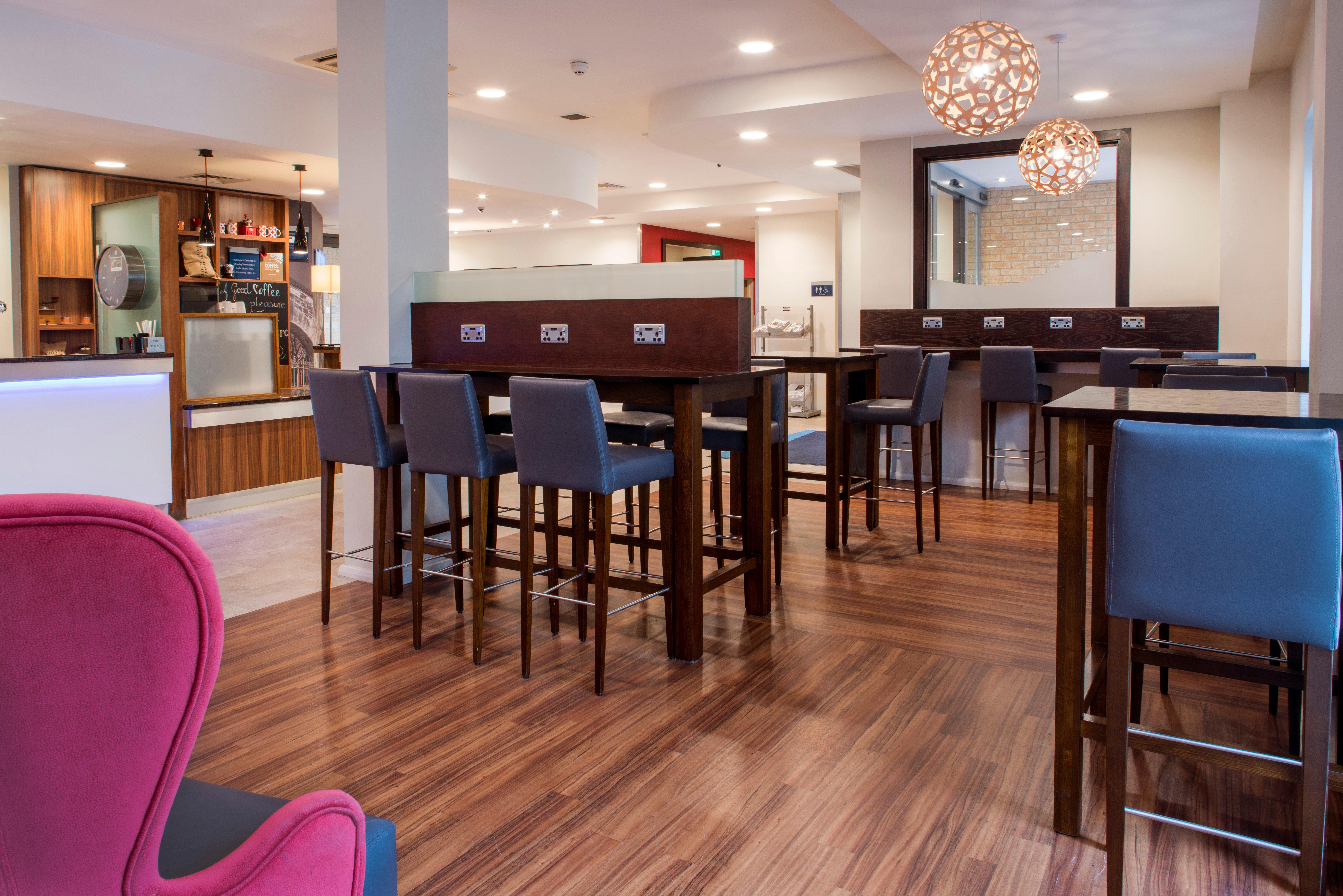 Express By Ihg Hotel 3*