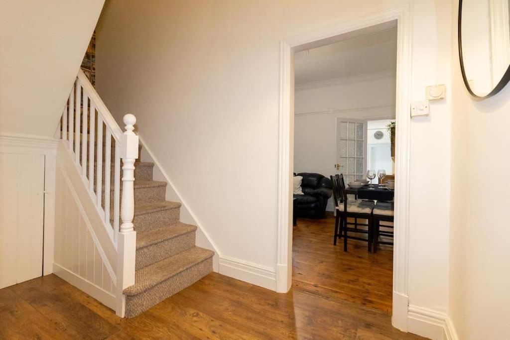 For Your 4-bedroom Comfort Zone Holiday home Leicester
