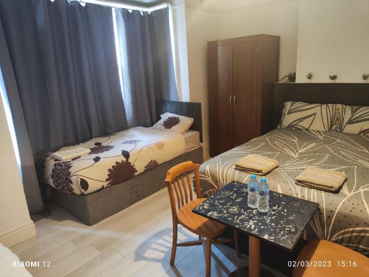 St Lucia Women Only Long * Leicester