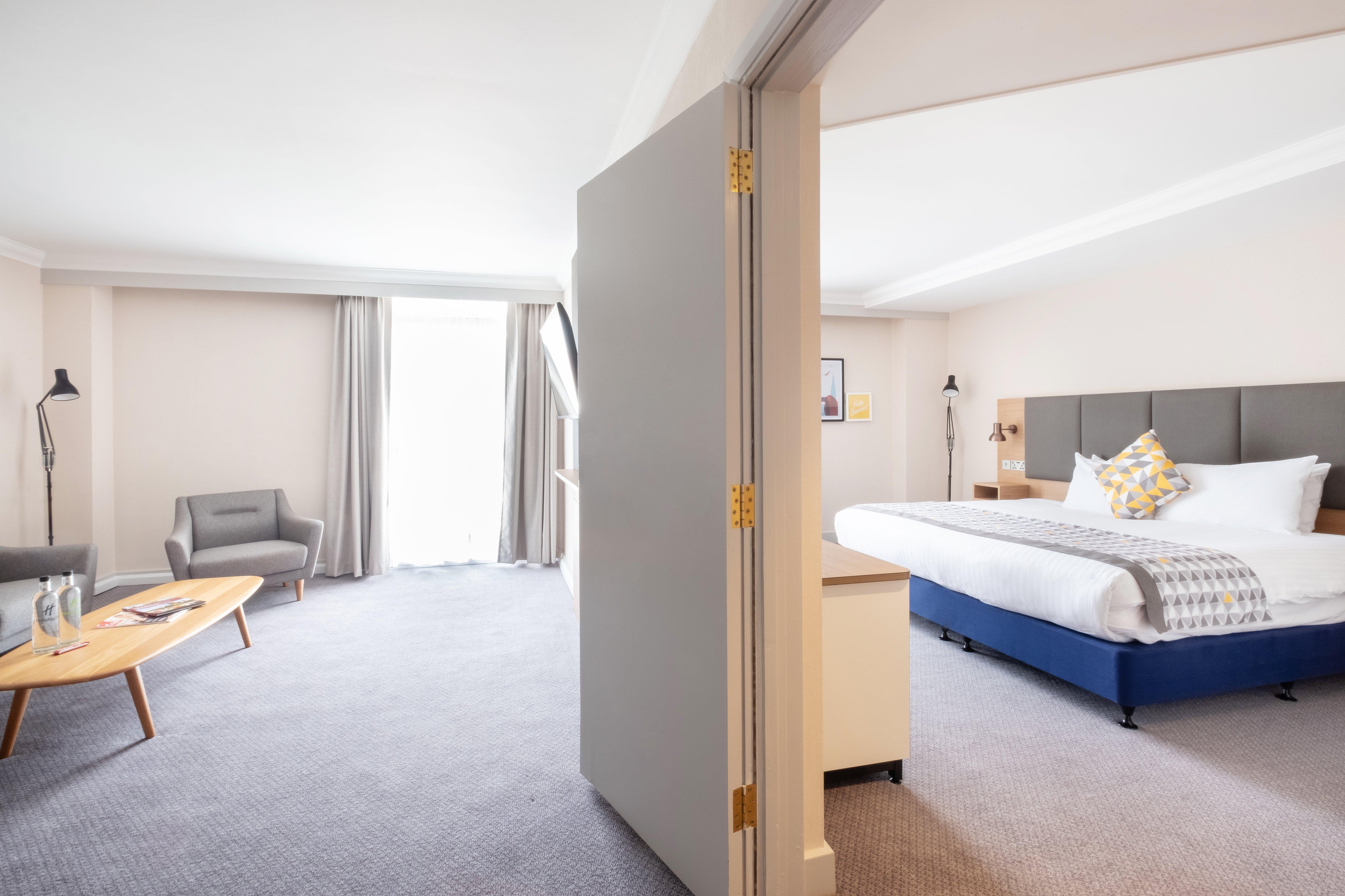 Hotel By Ihg 4*