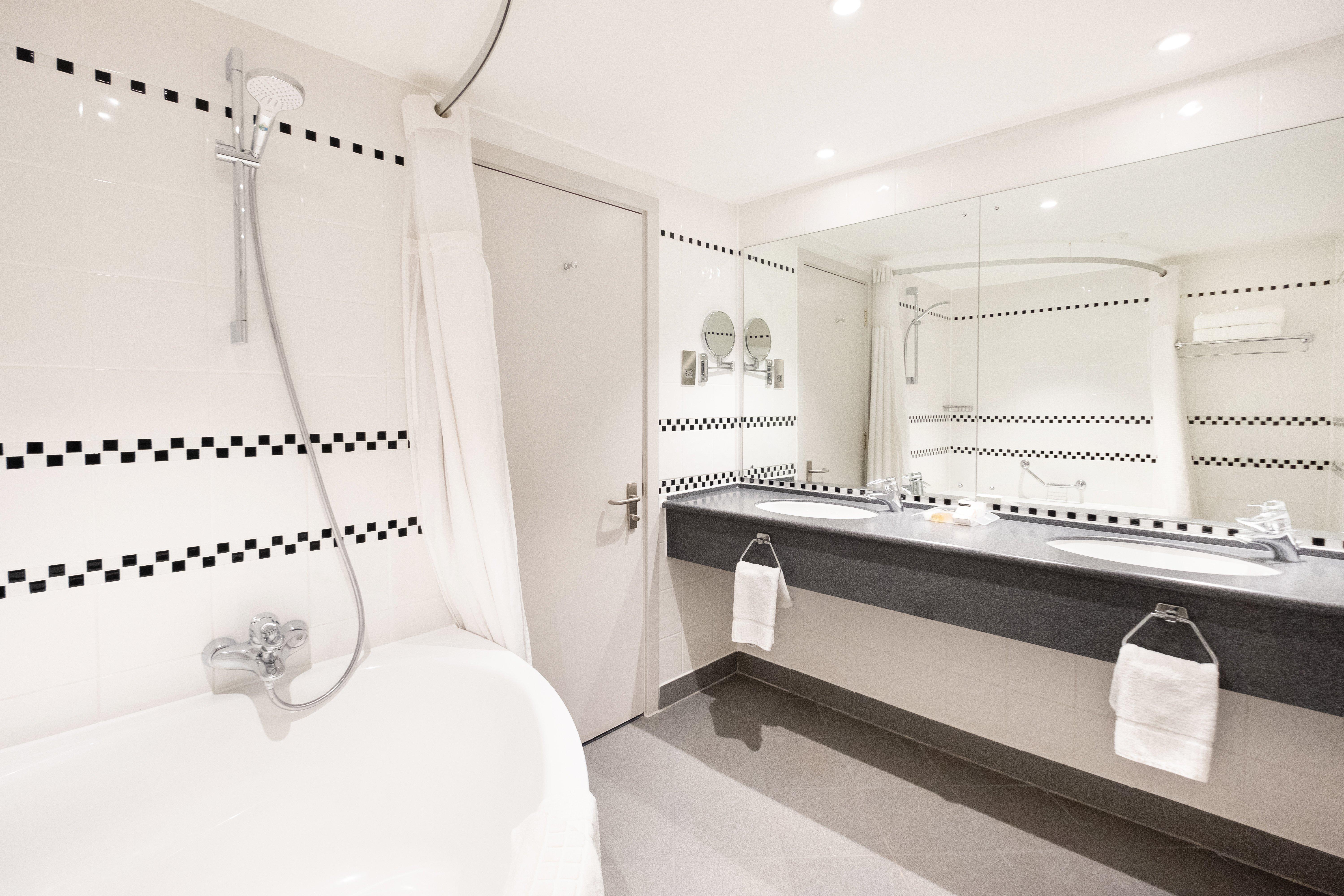By Ihg Leicester
