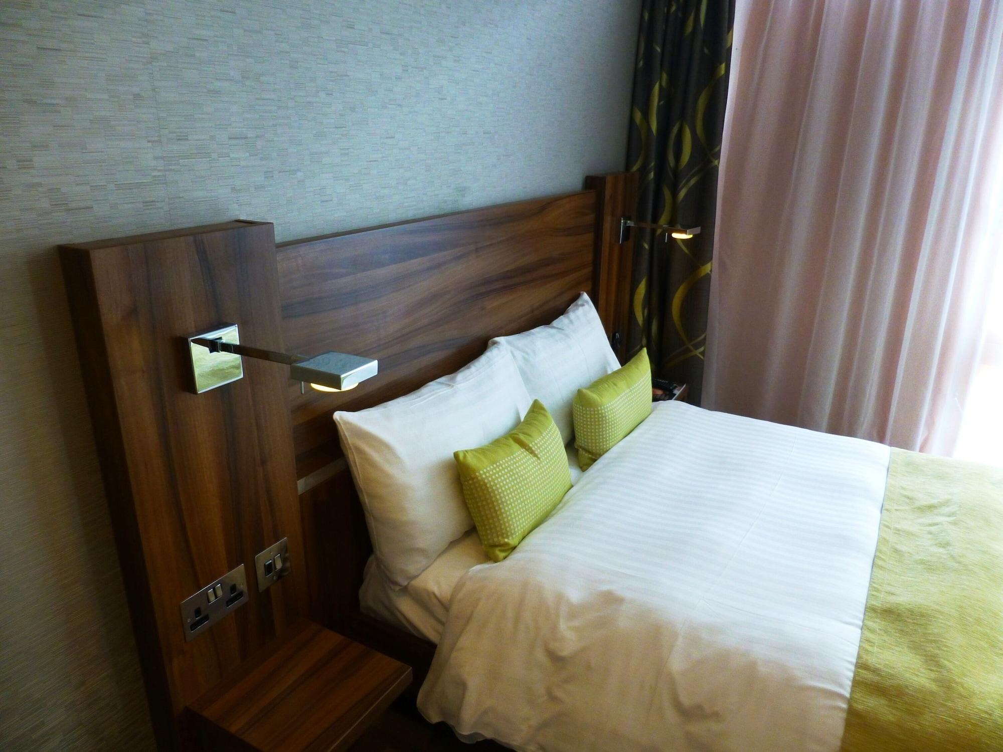 Hotel College Court