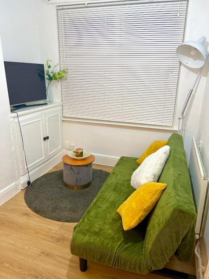 Edens Place Apartment