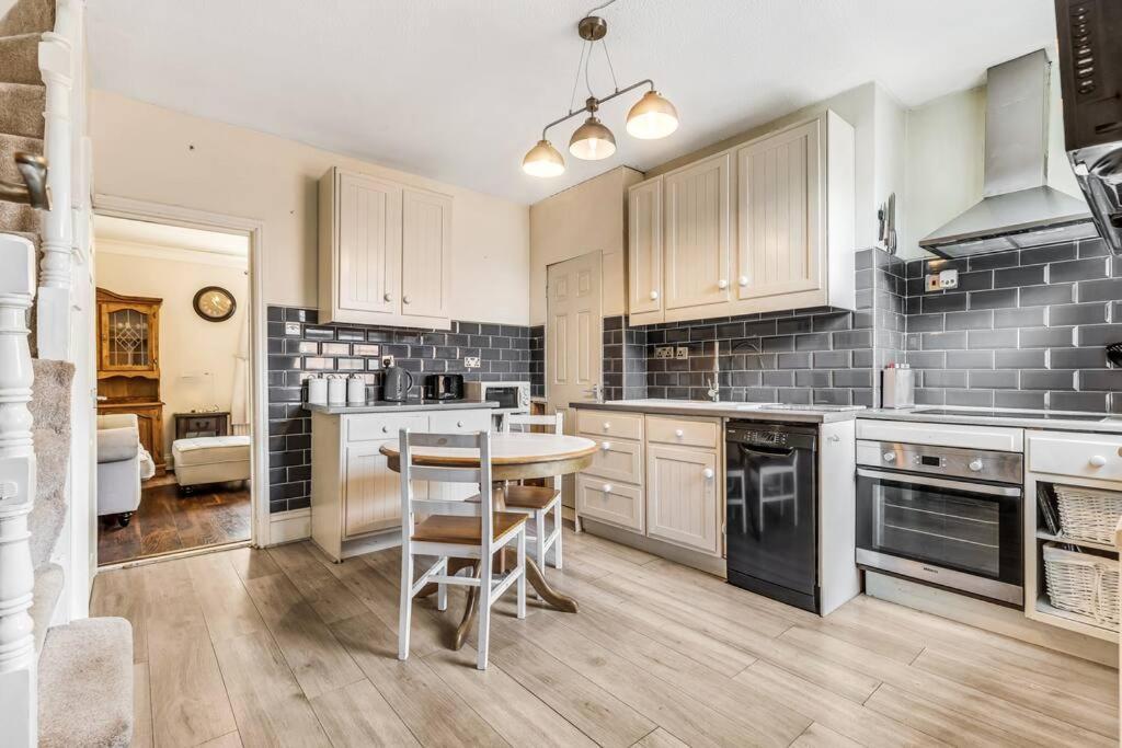 Apartment 2 Bedroom Duplex