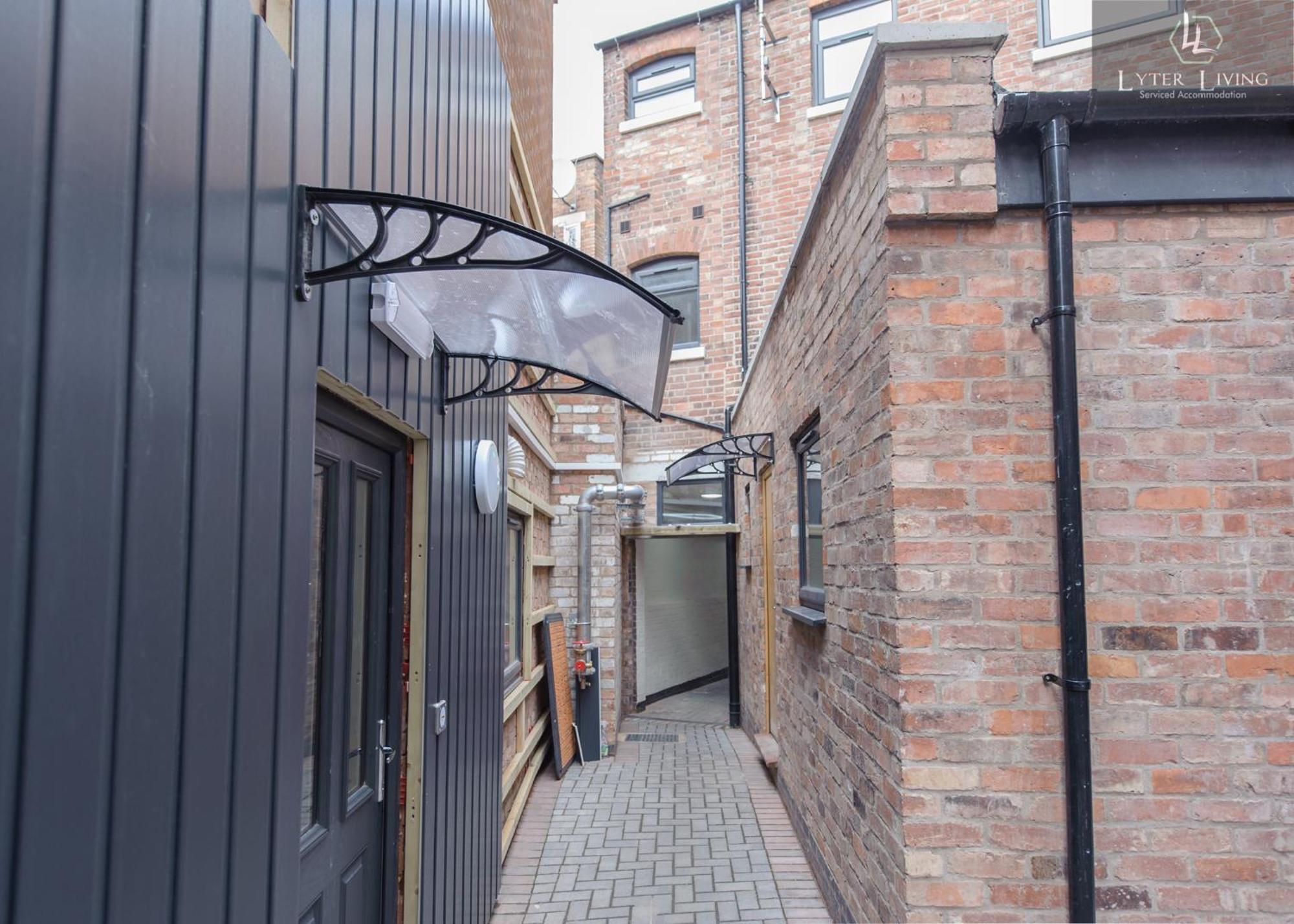 By Lyter Living Desks & Wifi - Monthly Available *