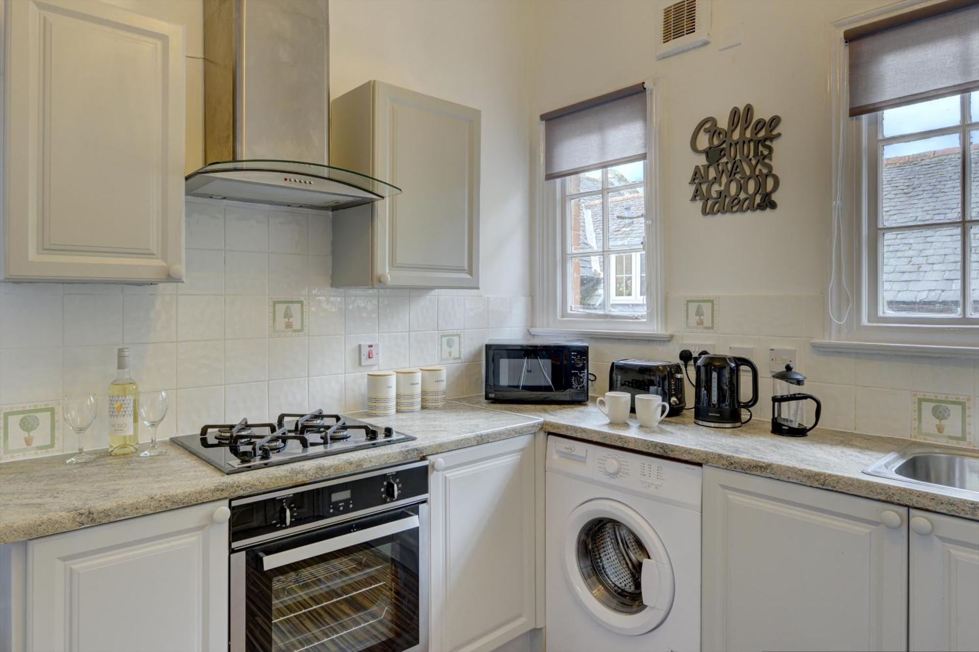 Spacious, Luxurious Cliffes Apartamento