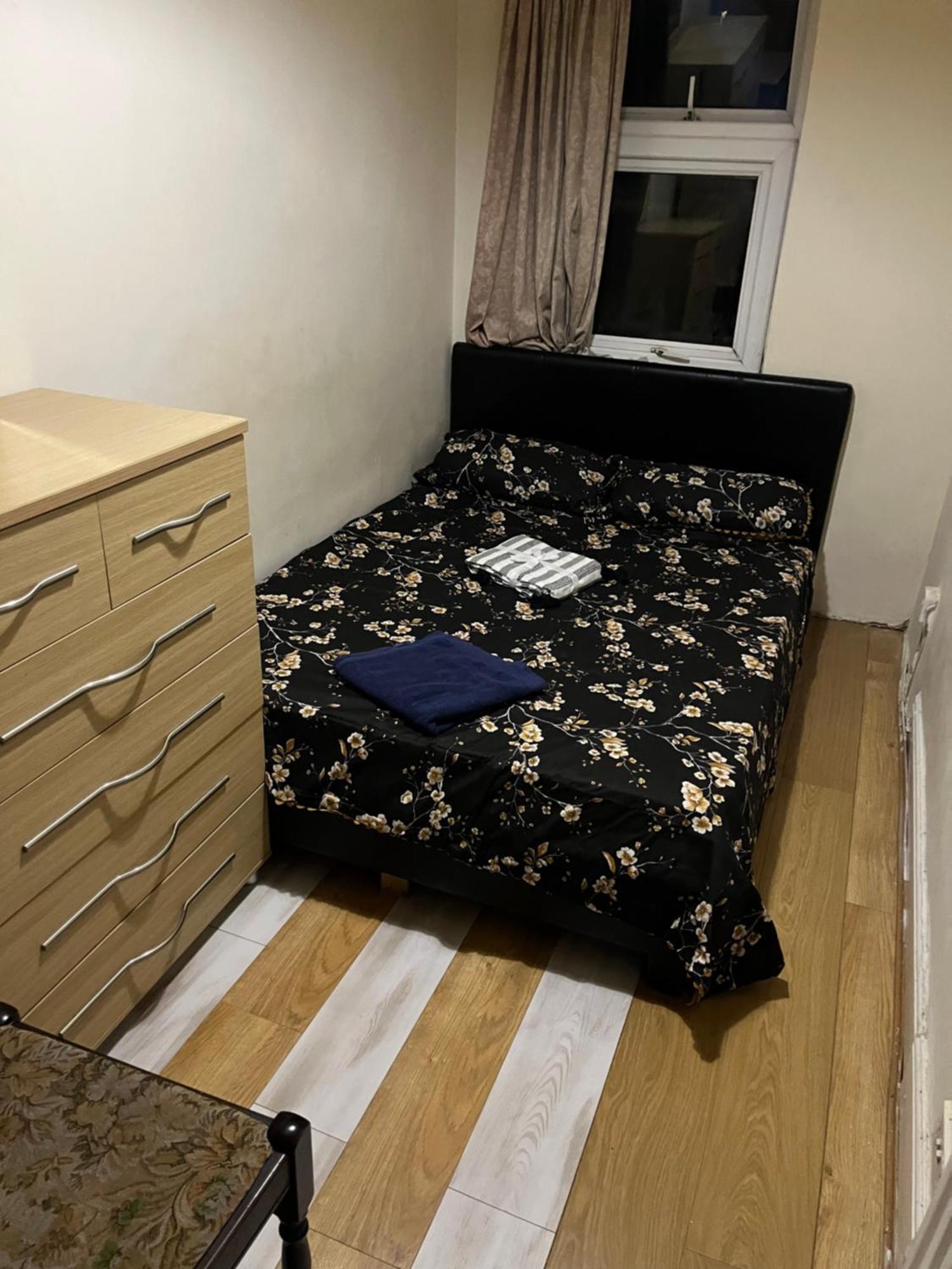 Guest house Uk Tudor House 2 *