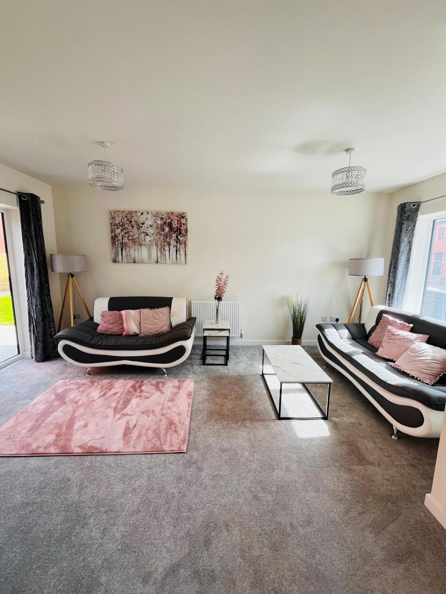 4 Bed *