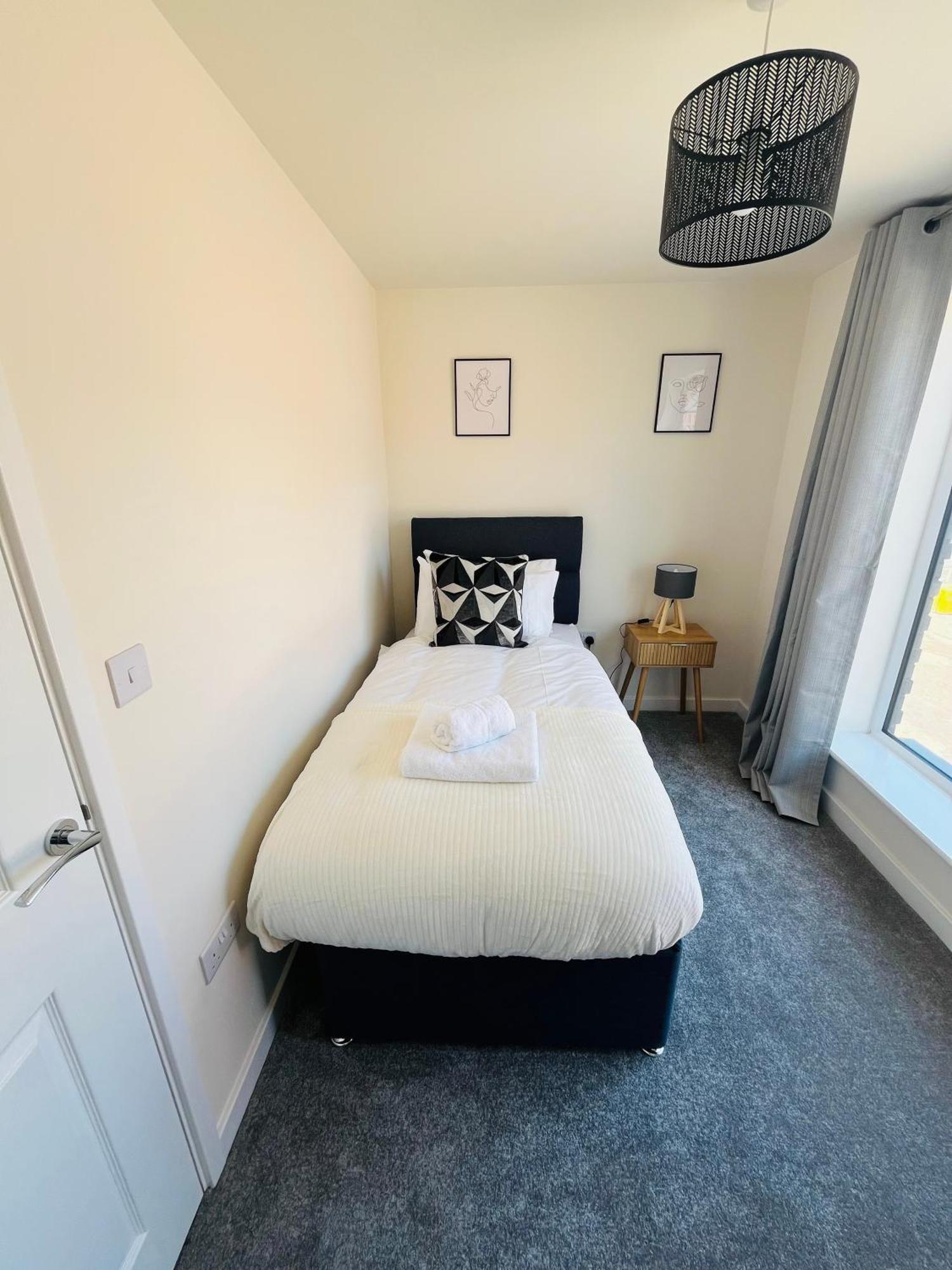 4 Bed Leicester
