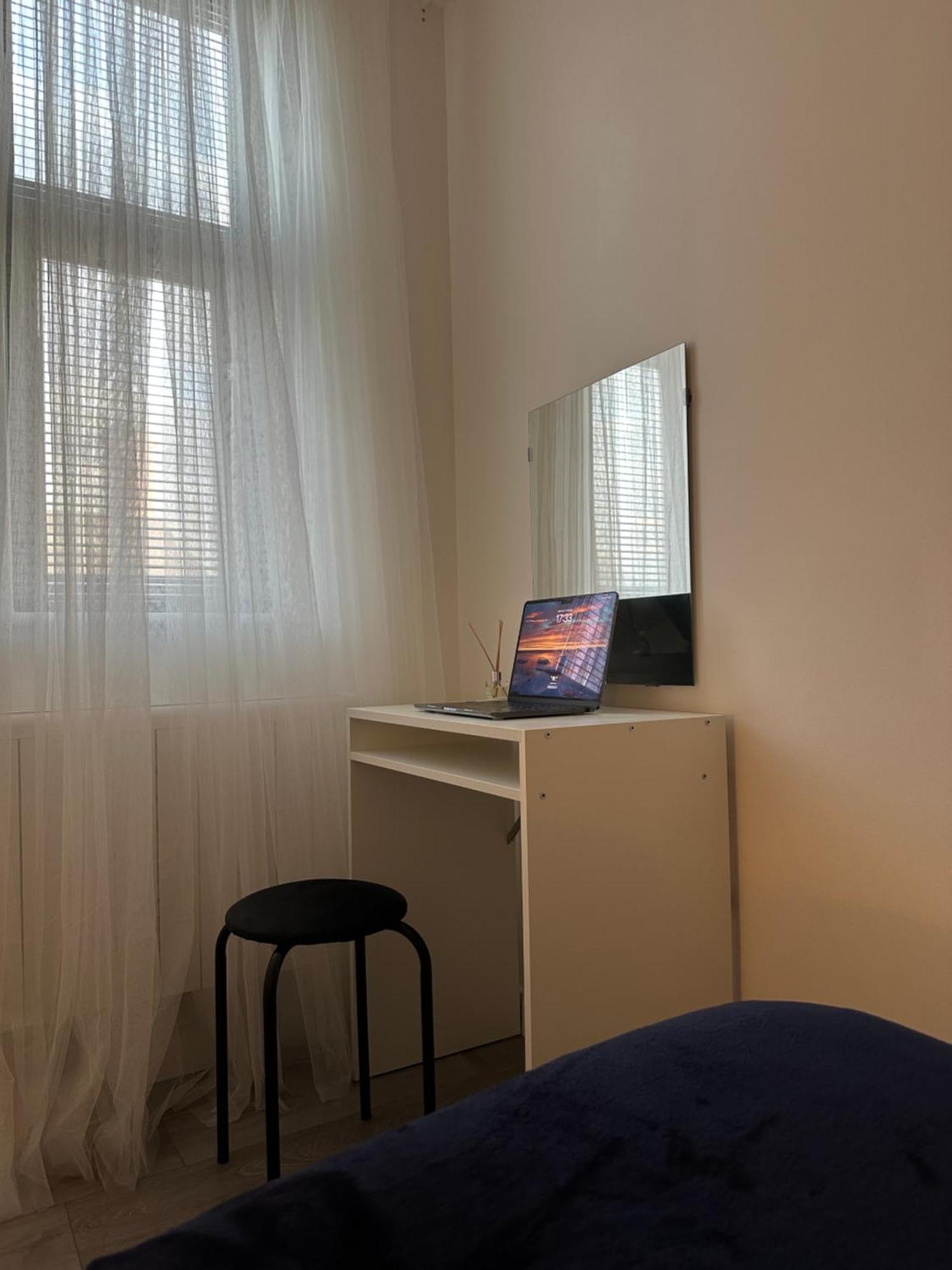 Retro A Luxury With King Size Bed Wii Games And Entertainment * Leicester