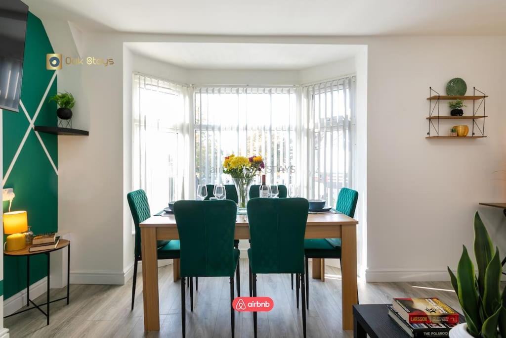 Last-minute Specials L 2 Bedroom Modern For 6 Guests In Centre With Free Parking By Oak Short Lets & Serviced Accommodatins Leicester