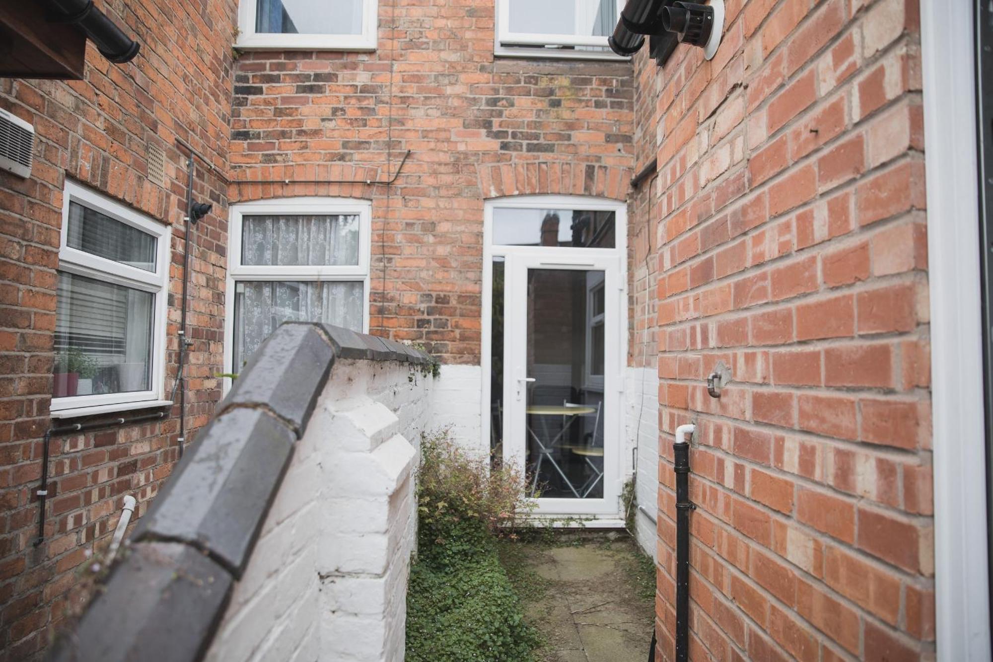 In Guest - Big Size In Guest house Leicester