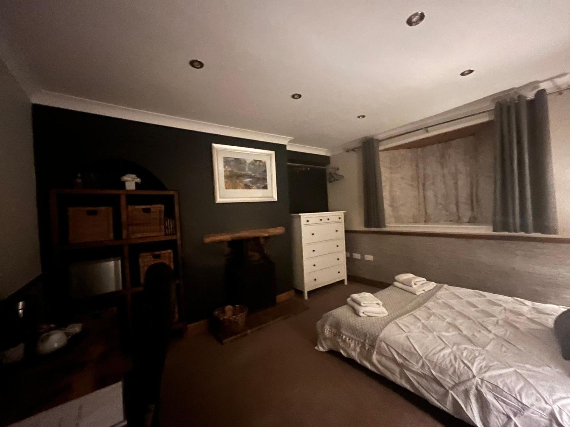 Guest house Park View House- Free Parking, Free Coffee & Tea
