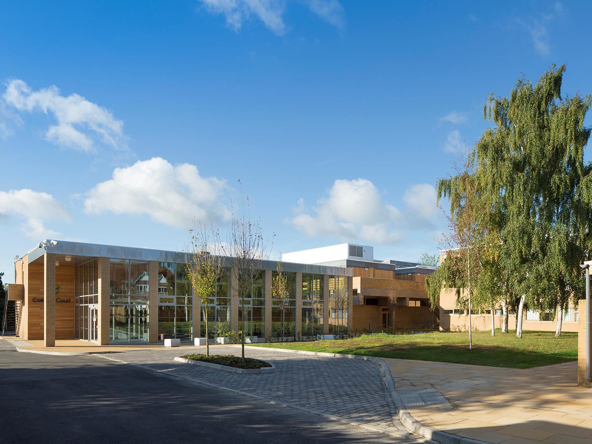 Hotel College Court