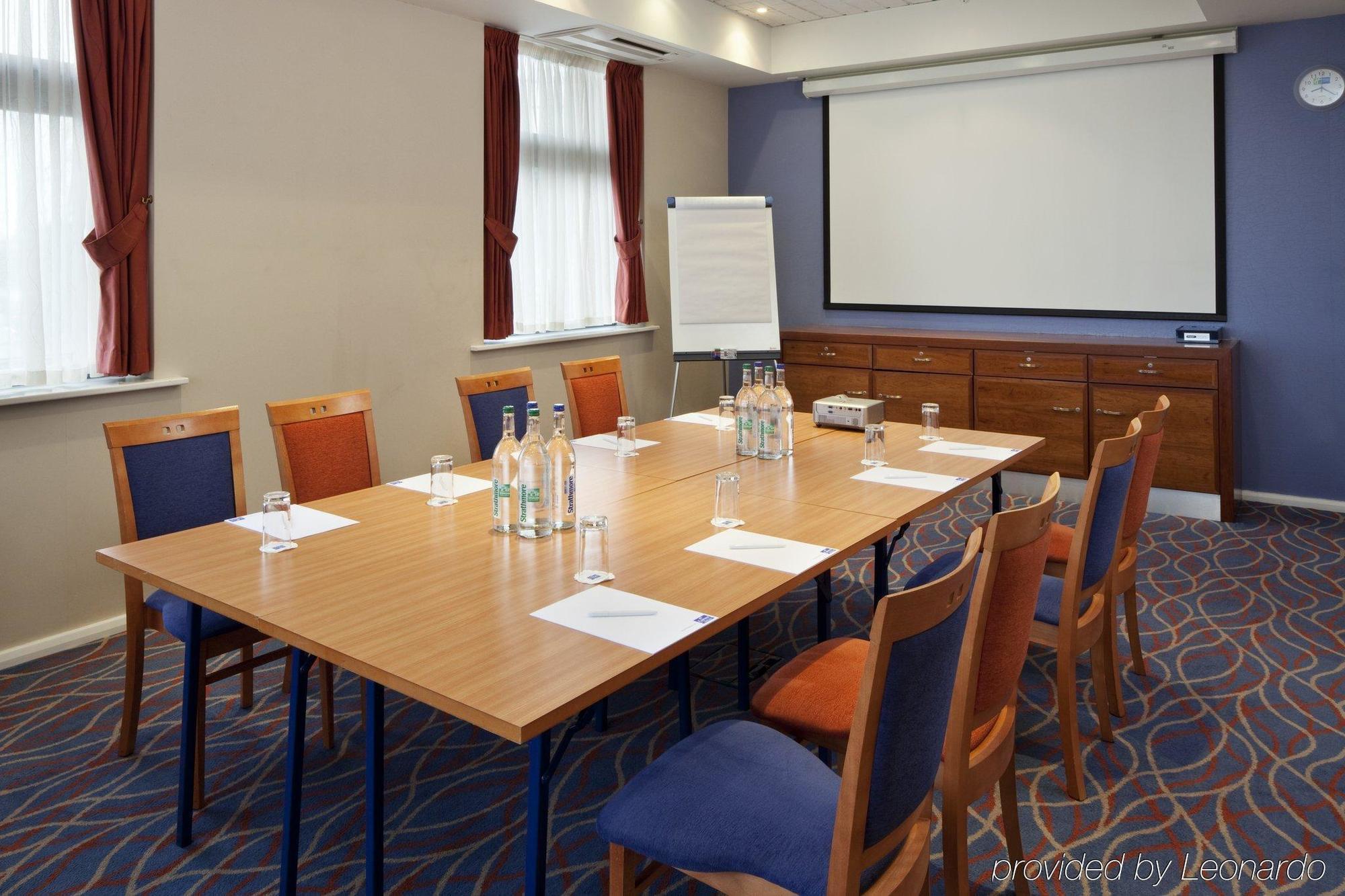 Express By Ihg Hotel
