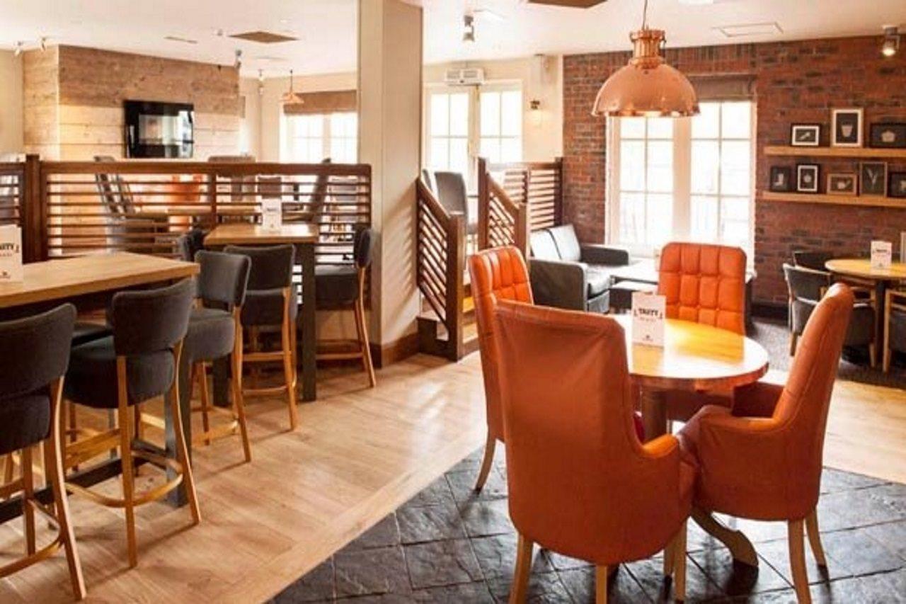 Hotel Premier Fosse Park 3*