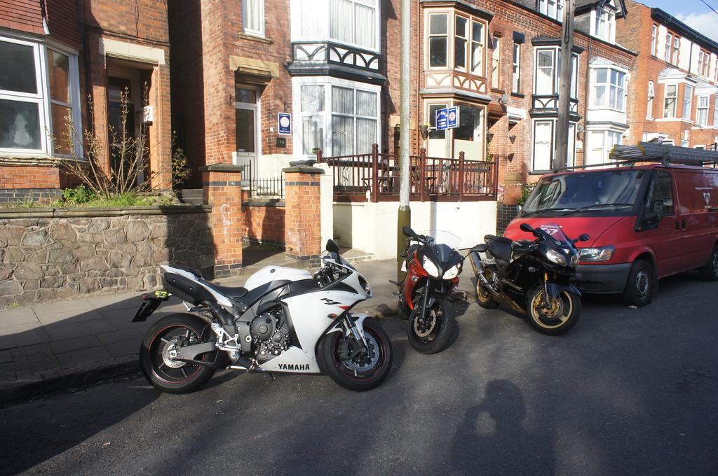 Abinger Leicester