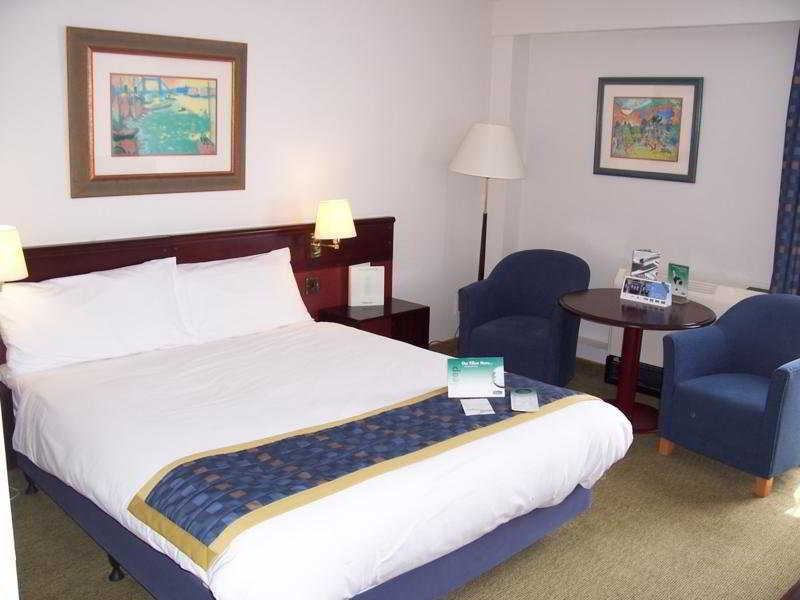Hotel By Ihg