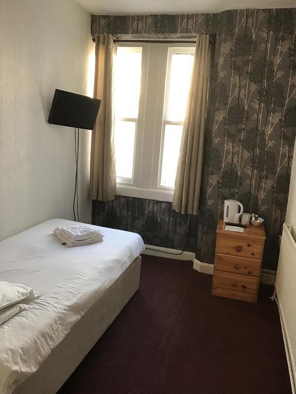 Victoria Hotel