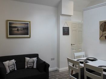 Stanley Manor House Serviced Hotel 3*