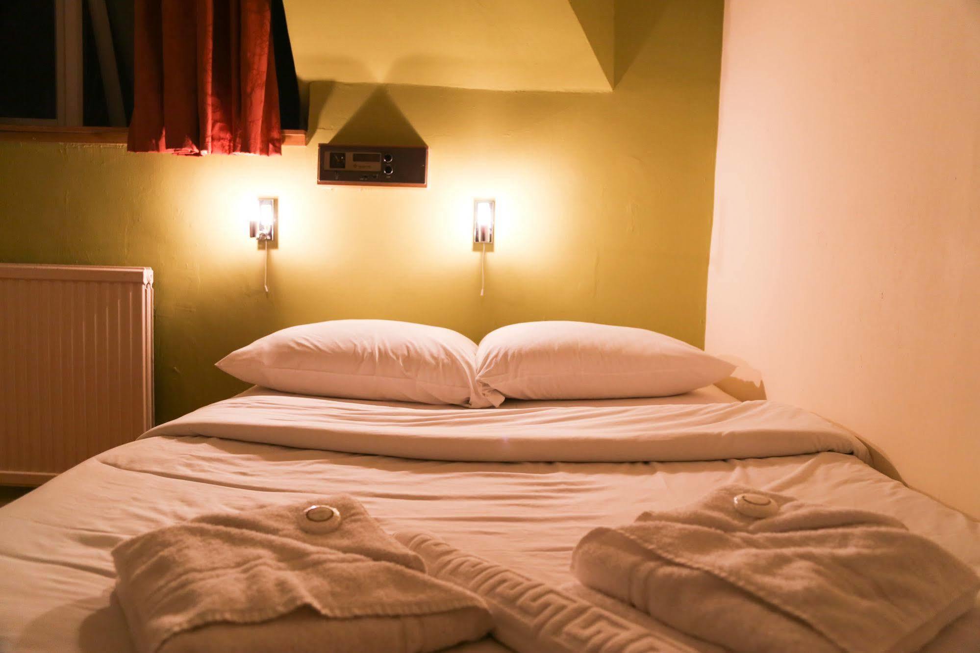 Croft Hotel 2*