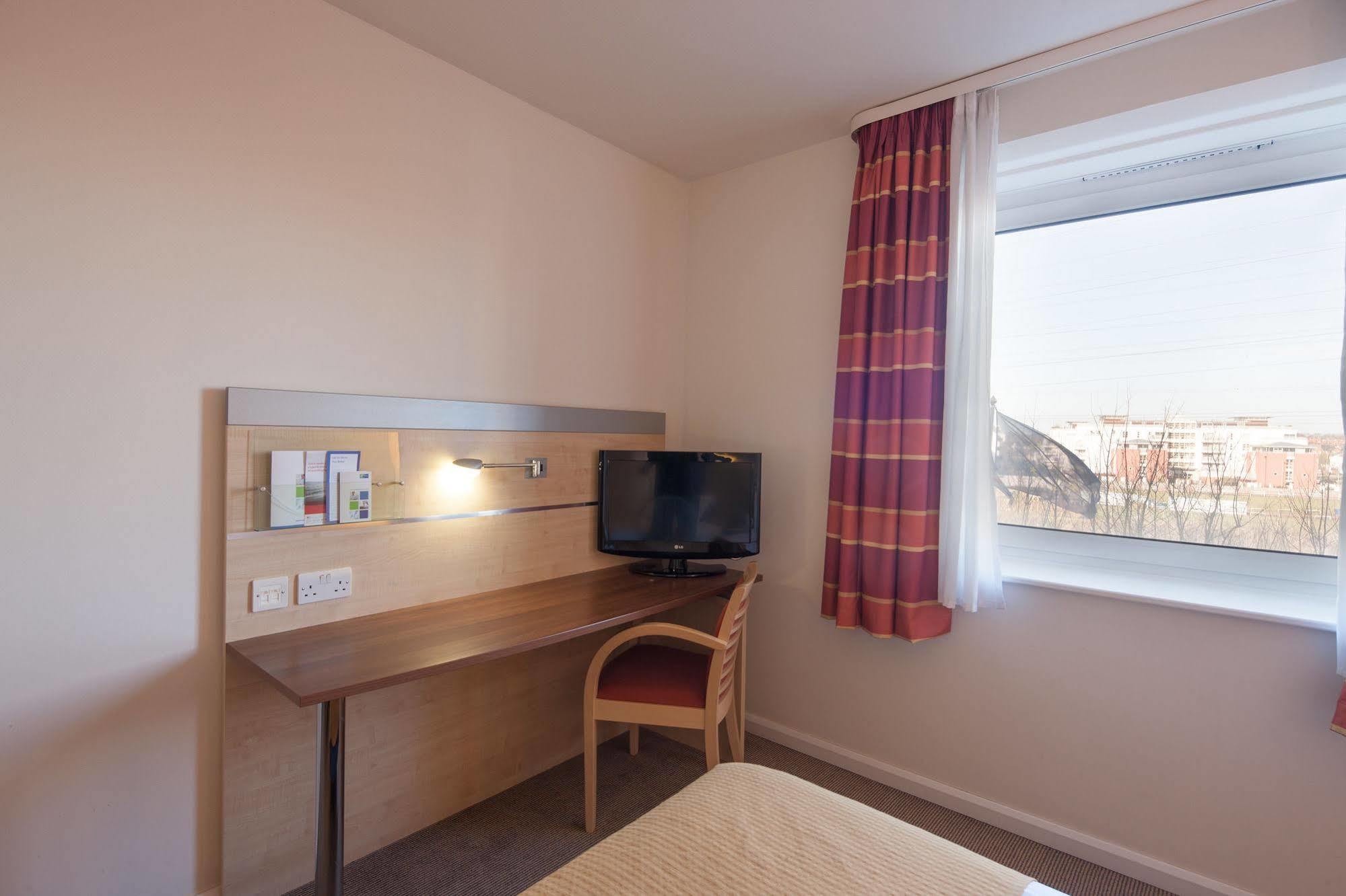 Hotel Express By Ihg Leicester