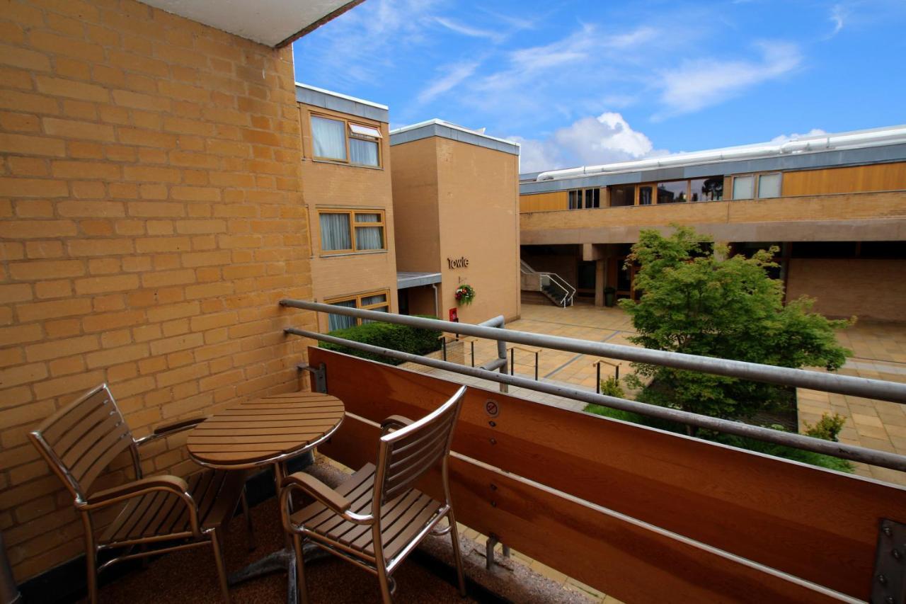 Hotel College Court 3*