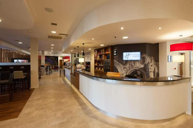Hotel Express By Ihg Leicester