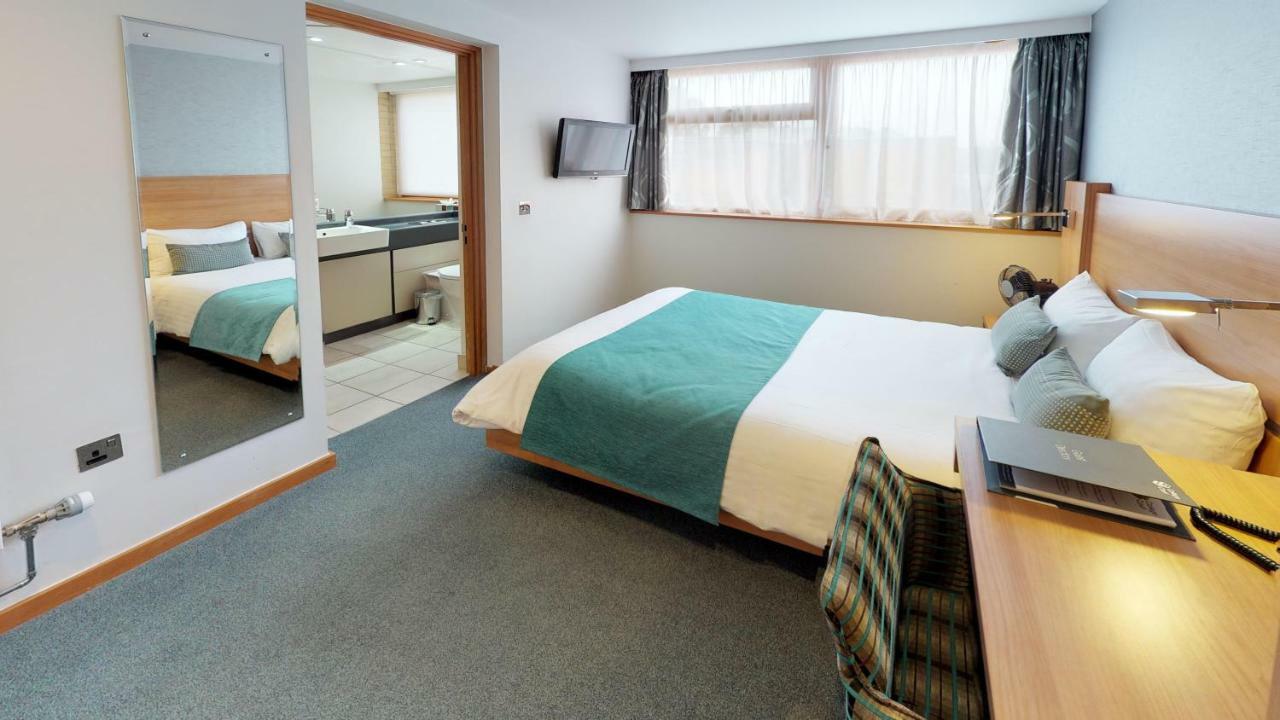 College Court Hotel