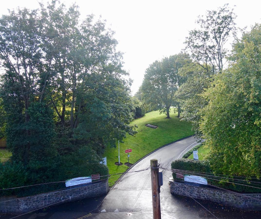 Abinger 3* Leicester
