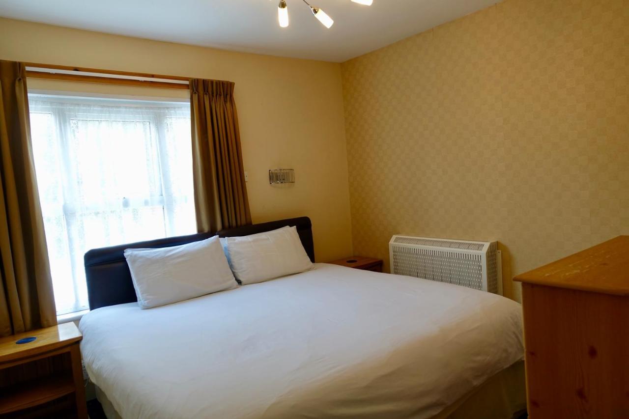 Abinger Guest house 3*
