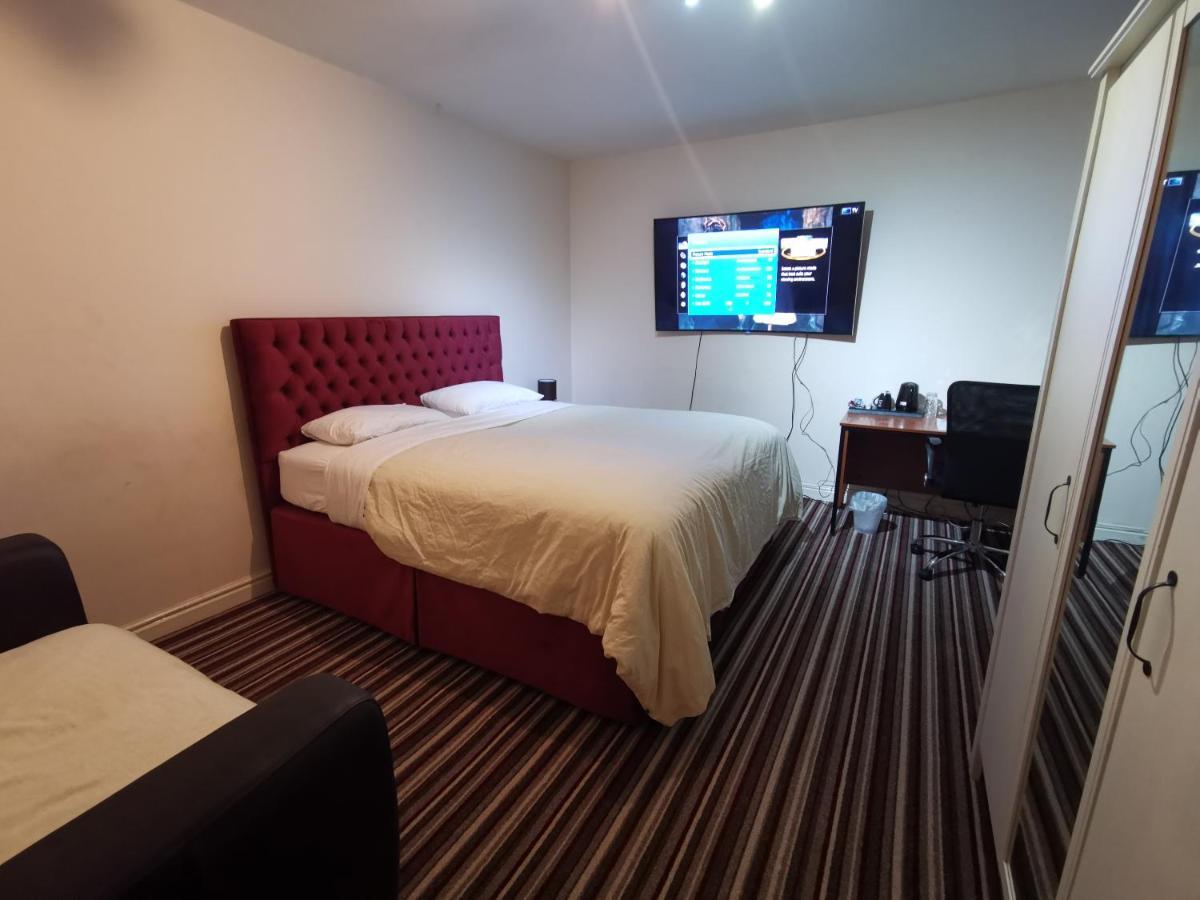 Racecourse House Guest house *